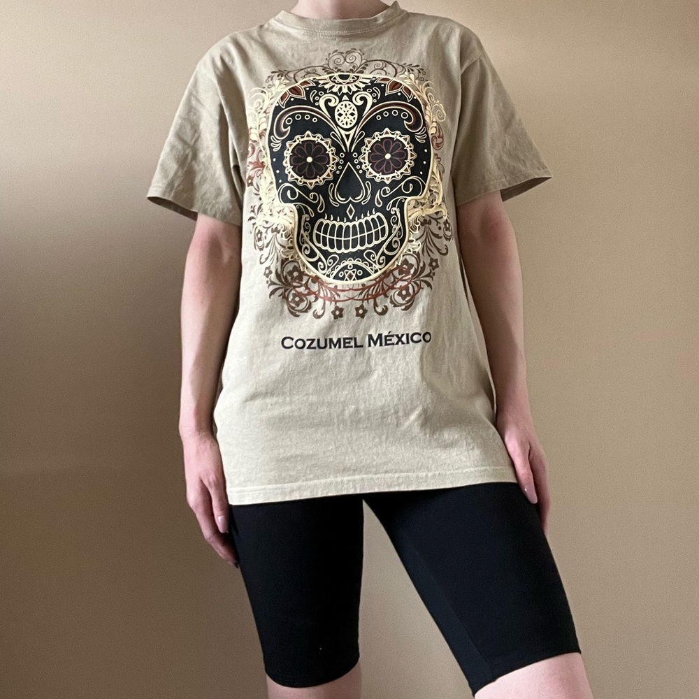 Cozumel Mexico skeleton tan graphic tee: size medium